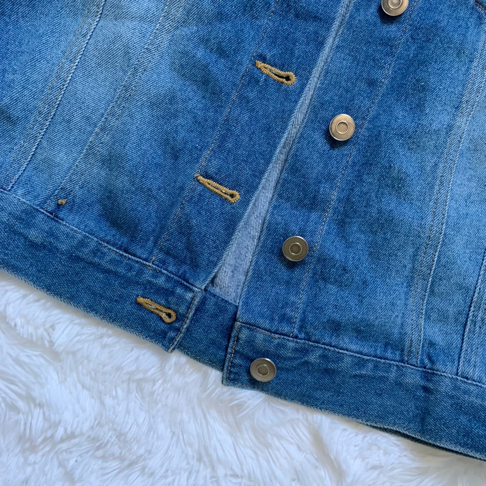 Jean jacket. - Picture 4 of 6